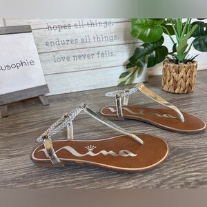 Nina Girls’ Silver MetallicBraided Ankle T Strap Thong Sandals. Size 1